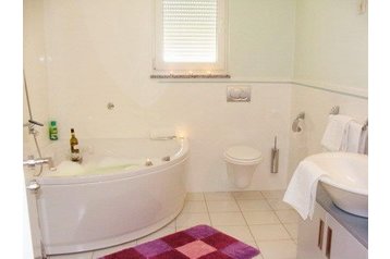 Hrvaška Privát Ičići, Eksterier